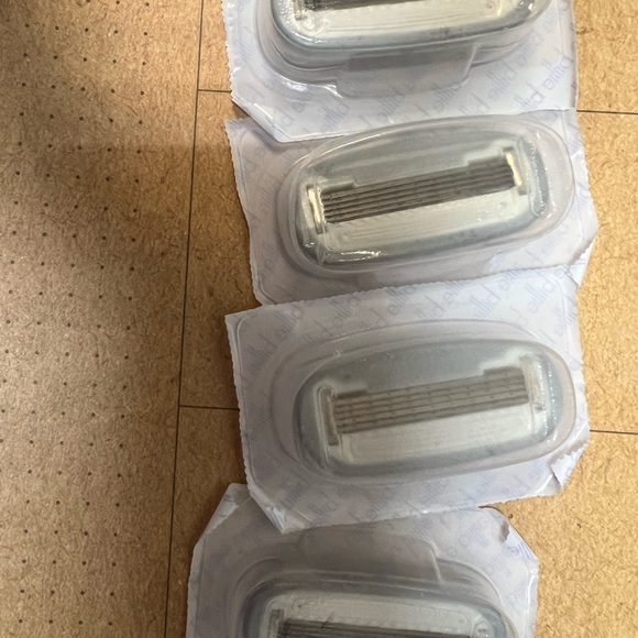 Billie 5-Blade Razor Refills - Picture 3 of 6